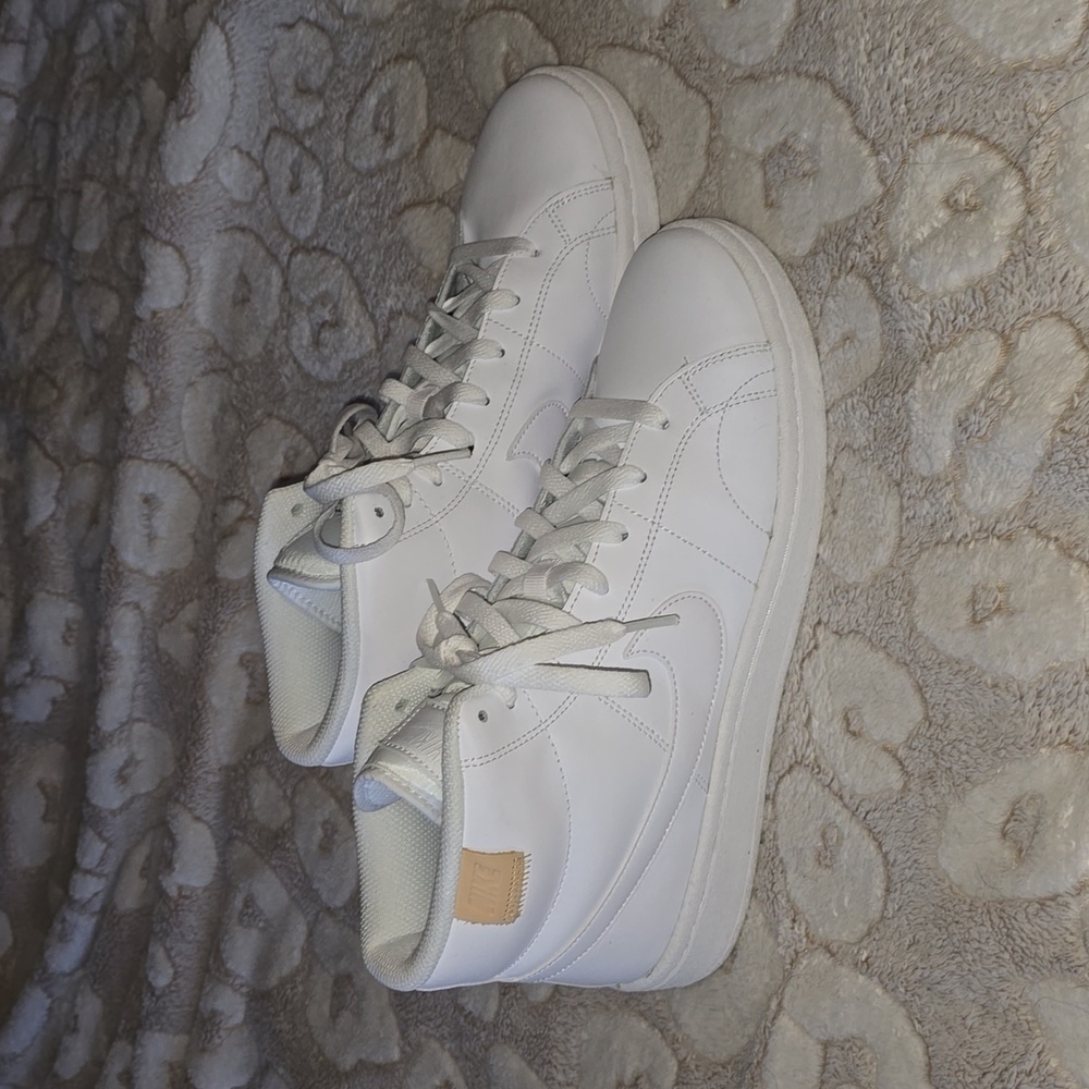 Nike Court Royal High Tops